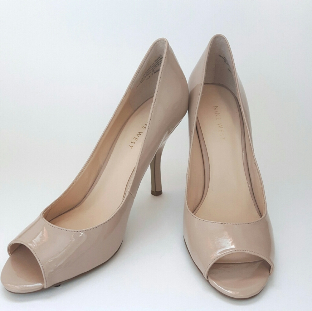 Nine West Nude Pumps